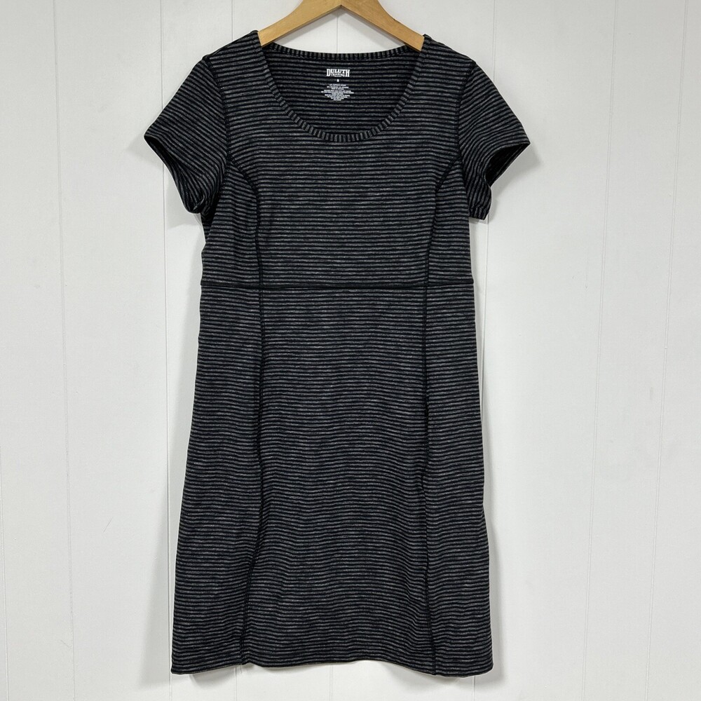 Duluth NoGa Stretch Sleeveless Dress Women’s Small Black Gray Stripe Zip